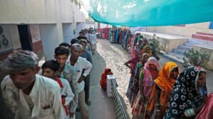 পশ্চিমবঙ্গে বিধানসভা নির্বাচনে টানটান উত্তেজনা