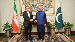 পাকিস্তান সফরে যাচ্ছেন ইরানের পররাষ্ট্রমন্ত্রী, দ্বিতীয় দফা আলোচনা শুরুর ইঙ্গিত?