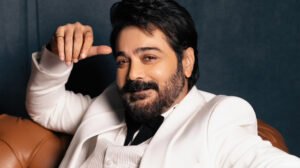 দয়া করে আমার গায়ে কোনো রাজনৈতিক রং লাগাবেন না: প্রসেনজিৎ