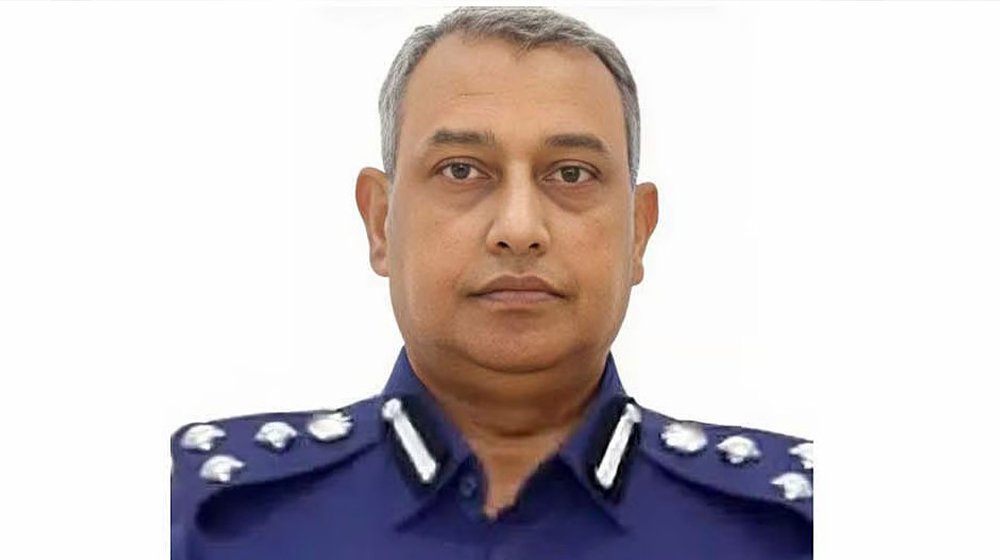 ‘পদোন্নতি না পেয়ে’ চাকরি ছাড়ার আবেদন সিআইডির আকবর খানের