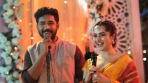 ‘যারা নতুন বিয়ে করেছেন, আমাদের দেখে রোমান্টিক হয়ে গেছেন’