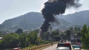 কাশ্মিরে পাকিস্তানের সামরিক উড়োজাহাজ বিধ্বস্ত