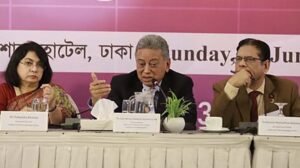 ভঙ্গুর অর্থনীতি স্থিতিশীল করতে সরকারকে দুই বছর সময় দিতে হবে: অর্থমন্ত্রী