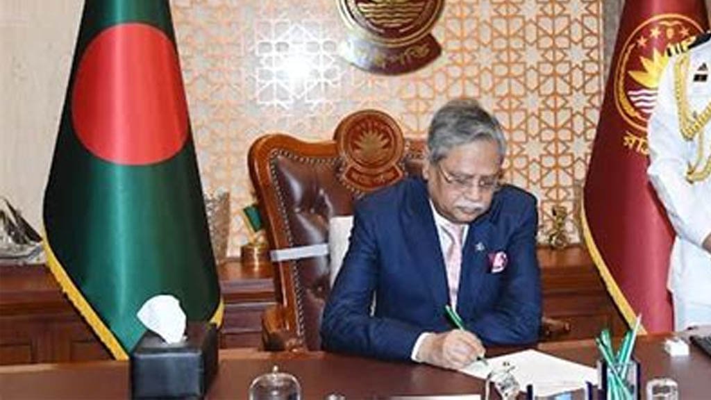 রাষ্ট্রপতির পদত্যাগের গুঞ্জন
