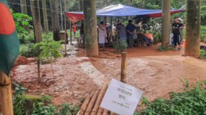 সোহরাওয়ার্দী উদ্যানের সেই ‘নামাজের জায়গাসহ’ অবৈধ স্থাপনা উচ্ছেদ
