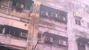 কলকাতার নিউমার্কেটে হোটেলে আগুন, ৯ বাংলাদেশির মৃত্যু