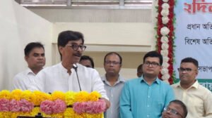 এই সরকার কৃষকের সরকার, কেউ সারের কৃত্রিম সংকট তৈরি করতে পারবে না: কৃষিমন্ত্রী