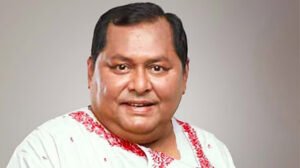 নেপালে হঠাৎ দুর্যোগের কবলে অভিনেতা খরাজ, এখন কেমন আছেন?