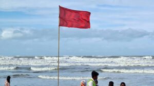 বঙ্গোপসাগরে লঘুচাপ, সমুদ্রবন্দরে ৩ নম্বর সংকেত