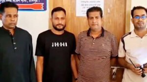 ‘আত্মগোপনে’ থাকা চাঁদপুরের স্বর্ণ ব্যবসায়ী পিন্টু দাস প্রতারণার মামলায় গ্রেপ্তার