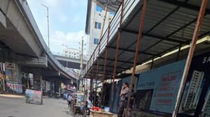 রাজধানীর তিন জায়গায় ককটেল বিস্ফোরণ