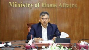 নাসীরুদ্দীনের অসংলগ্ন ও ভারসাম্যহীন কথাবার্তা বলার অভ্যাস রয়েছে: স্বরাষ্ট্রমন্ত্রী