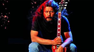 সংগীতে আর্থিক মূল্যায়ন কমেছে, টিকে থাকতে মঞ্চই ভরসা