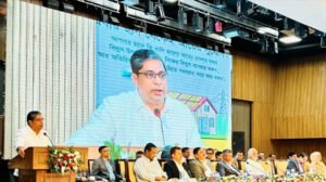 নিজ বাসভবনের ছাদের সৌরবিদ্যুৎ থেকে জাতীয় গ্রিডে ১২শ’ ইউনিট দিয়েছেন প্রধানমন্ত্রী: মীর শাহে আলম