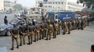 পাকিস্তানের রাজধানীতে রেড অ্যালার্ট জারি
