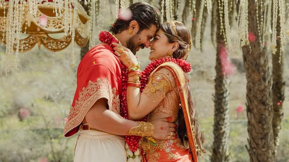 দাম্পত্যে ভালোবাসা প্রকাশ নিয়ে মুখ খুললেন বিজয়-রাশমিকা