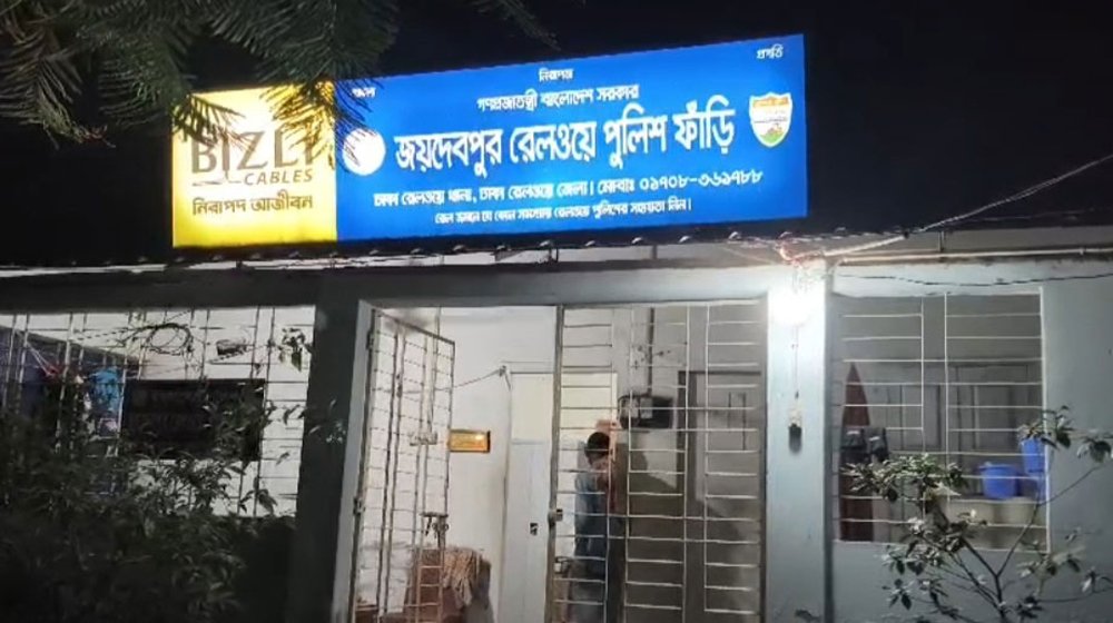আসামি ছিনিয়ে নিতে গাজীপুরে পুলিশ ফাঁড়িতে মাদক ব্যবসায়ীদের হামলা