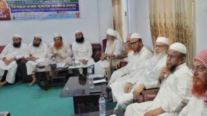 হেফাজতের ‘মুরুব্বিয়ানায়’ কওমি ঘরানার ৭ দলের জোট